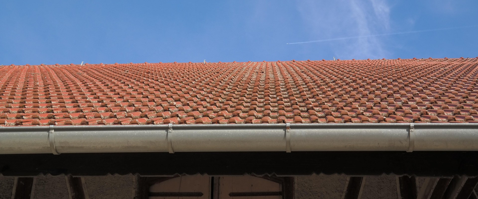 Ensure Your Kitchen Remodel with Secure Flat Roofs