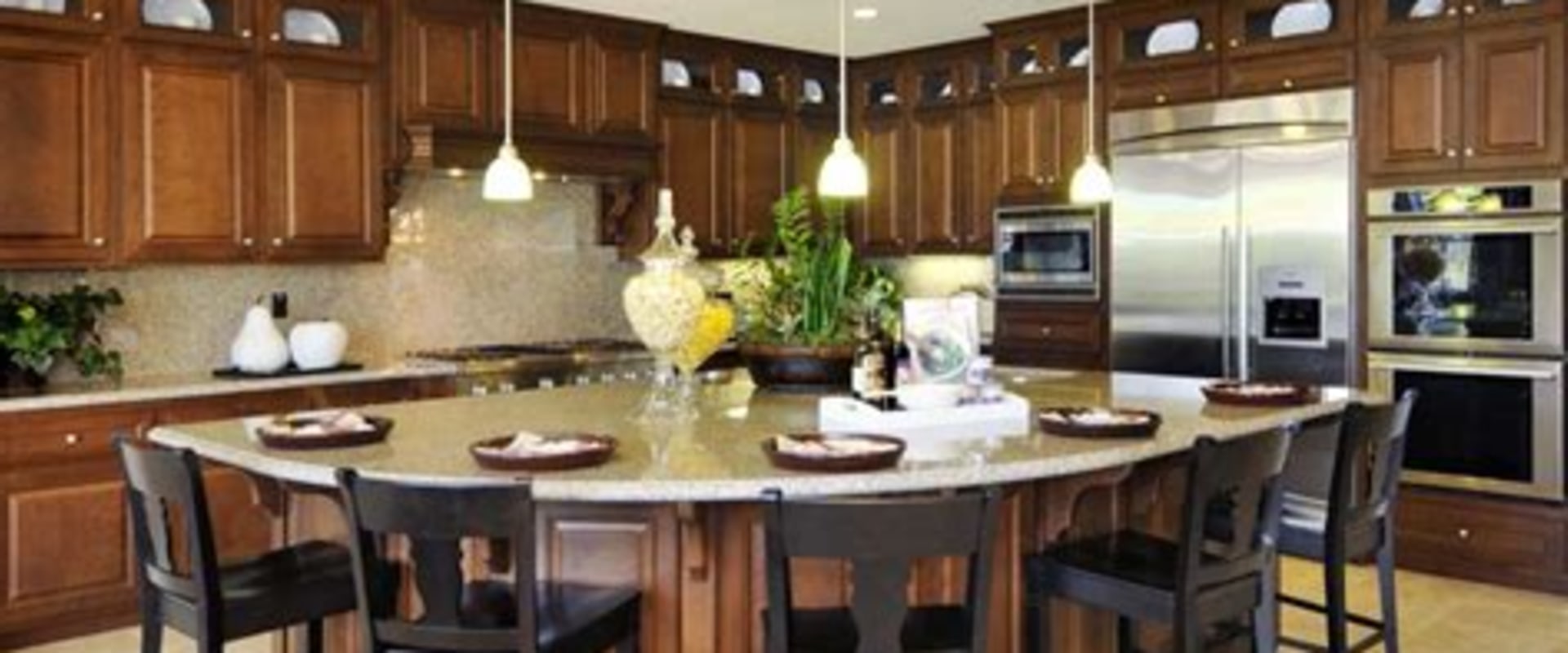 Enhancing Kitchen Functionality and Design with Islands and Breakfast Bars